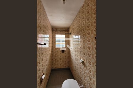 Casa à venda com 68m², 3 quartos e sem vaga Casa à venda com 68m², 3 quartos e sem vagaBanheiro 1