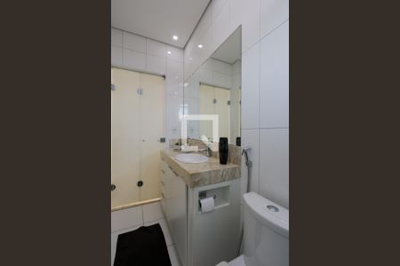 Casa à venda com 220m², 3 quartos e 6 vagasBanheiro da Suíte 1