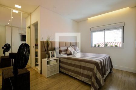 Casa à venda com 220m², 3 quartos e 6 vagasSuíte 2