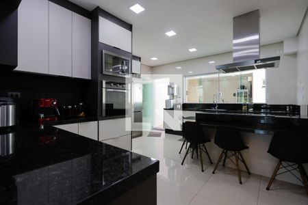 Casa à venda com 220m², 3 quartos e 6 vagasCozinha