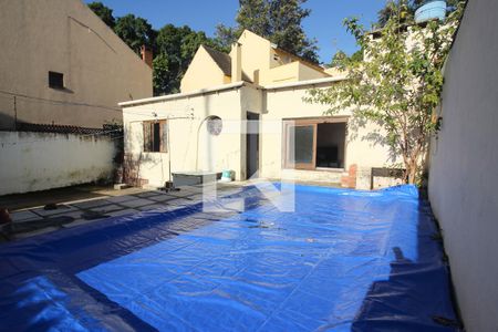 Casa à venda com 198m², 4 quartos e 3 vagas Casa à venda com 198m², 4 quartos e 3 vagasPiscina