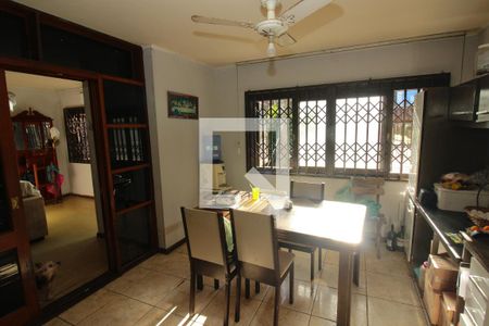 Casa à venda com 198m², 4 quartos e 3 vagas Casa à venda com 198m², 4 quartos e 3 vagasSala de Jantar