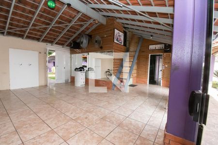 garagem-salão de festas de casa à venda com 3 quartos, 450m² em Scharlau, São Leopoldo