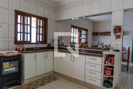 Casa à venda com 354m², 5 quartos e 4 vagasCozinha