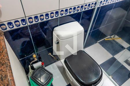 Casa à venda com 354m², 5 quartos e 4 vagasBanheiro da Suíte 4