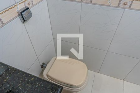 Casa à venda com 354m², 5 quartos e 4 vagasBanheiro da Suíte 2