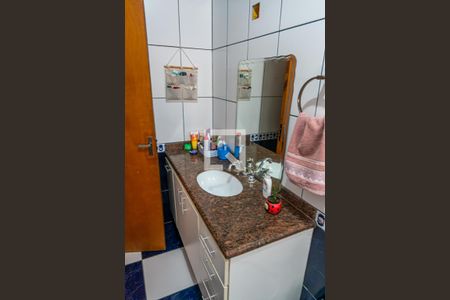 Casa à venda com 354m², 5 quartos e 4 vagasBanheiro da Suíte 4