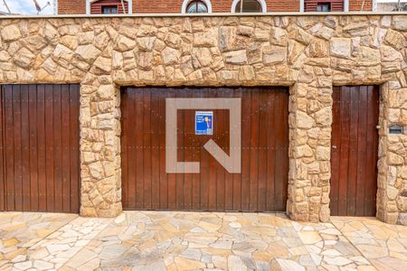 Casa à venda com 354m², 5 quartos e 4 vagasPlaca