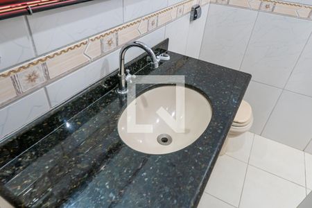 Casa à venda com 354m², 5 quartos e 4 vagasBanheiro da Suíte 2