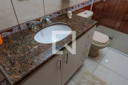 Casa à venda com 354m², 5 quartos e 4 vagasBanheiro da Suíte 3