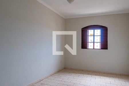 Casa à venda com 354m², 5 quartos e 4 vagasSuíte 1