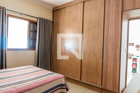 Casa à venda com 354m², 5 quartos e 4 vagasSuíte 4