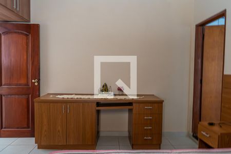 Casa à venda com 354m², 5 quartos e 4 vagasSuíte 4