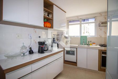 Apartamento à venda com 102m², 3 quartos e 2 vagasCozinha