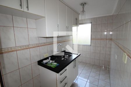 Cozinha de apartamento à venda com 2 quartos, 50m² em Vila Antonieta, São Paulo