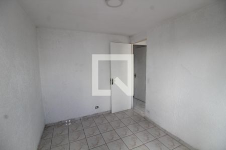 Quarto 2 de apartamento para alugar com 2 quartos, 50m² em Vila Antonieta, São Paulo