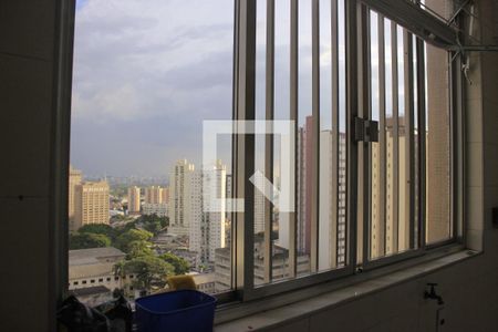 Apartamento à venda com 97m², 3 quartos e 1 vagaÁrea de Serviço