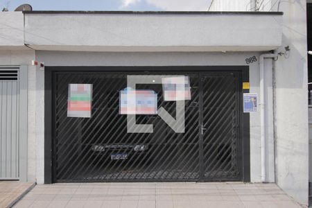 Casa à venda com 158m², 4 quartos e 2 vagasFachada