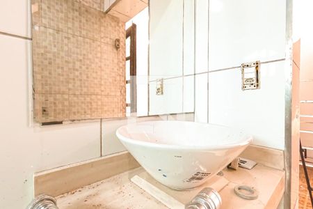 Casa à venda com 165m², 3 quartos e 2 vagasSuíte