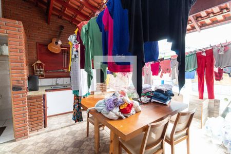 Casa à venda com 197m², 4 quartos e 3 vagasLavanderia