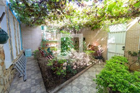 Casa à venda com 197m², 4 quartos e 3 vagasQuintal