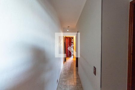 Casa à venda com 197m², 4 quartos e 3 vagasCorredor