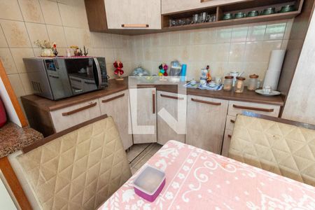 Casa à venda com 197m², 4 quartos e 3 vagasCozinha - Armários