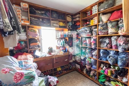 Casa à venda com 197m², 4 quartos e 3 vagasCloset da suíte