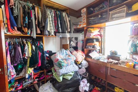 Casa à venda com 197m², 4 quartos e 3 vagasCloset da suíte