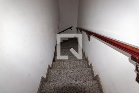 Casa à venda com 197m², 4 quartos e 3 vagasEscada