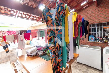 Casa à venda com 197m², 4 quartos e 3 vagasLavanderia