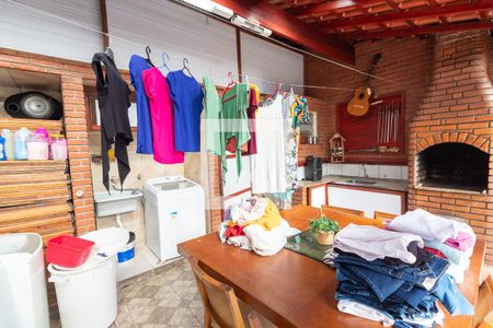 Casa à venda com 197m², 4 quartos e 3 vagasLavanderia