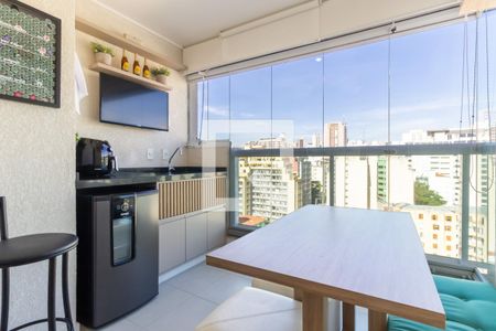 Varanda  de apartamento para alugar com 2 quartos, 65m² em Liberdade, São Paulo