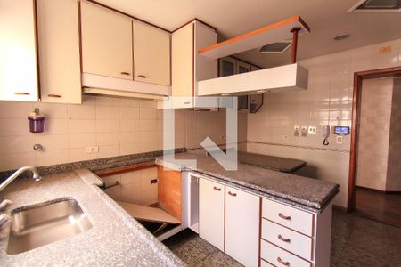 Apartamento à venda com 170m², 3 quartos e 3 vagasCozinha