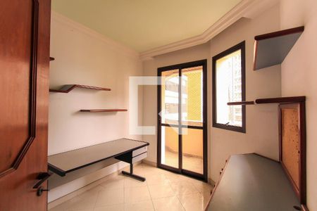 Apartamento à venda com 170m², 3 quartos e 3 vagasQuarto 4