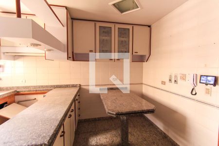 Apartamento à venda com 170m², 3 quartos e 3 vagasCozinha