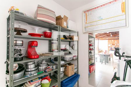 Casa para alugar com 360m², 3 quartos e 5 vagasDespensa