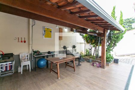 Casa para alugar com 360m², 3 quartos e 5 vagasAcademia