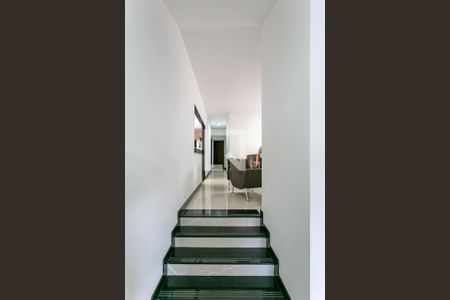 Sala de casa para alugar com 3 quartos, 360m² em Santa Branca, Belo Horizonte