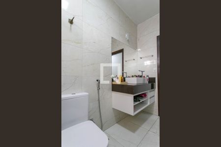 Casa para alugar com 360m², 3 quartos e 5 vagasBanheiro Social