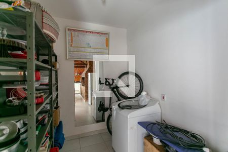 Casa para alugar com 360m², 3 quartos e 5 vagasDespensa