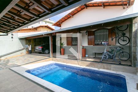 Casa para alugar com 360m², 3 quartos e 5 vagasPiscina