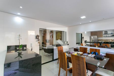 Casa para alugar com 360m², 3 quartos e 5 vagasCopa e Cozinha