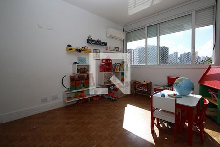 Apartamento à venda com 190m², 4 quartos e 2 vagasQuarto 1