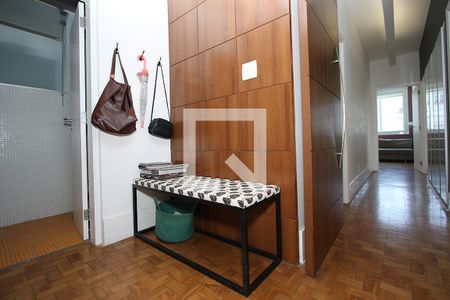 Corredor dos Quartos de apartamento à venda com 4 quartos, 190m² em Jardim das Bandeiras, São Paulo