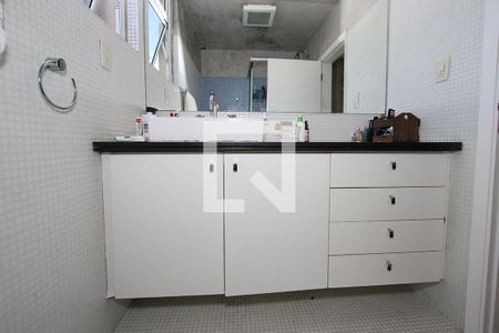 Apartamento à venda com 190m², 4 quartos e 2 vagasBanheiro Quarto 3 - Suíte