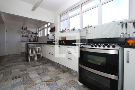 Apartamento à venda com 190m², 4 quartos e 2 vagasCozinha