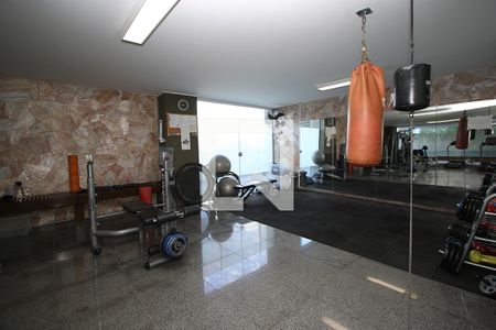 Apartamento à venda com 190m², 4 quartos e 2 vagasÁrea comum - Academia