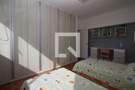 Apartamento à venda com 190m², 4 quartos e 2 vagasQuarto 4