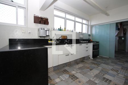 Apartamento à venda com 190m², 4 quartos e 2 vagasCozinha